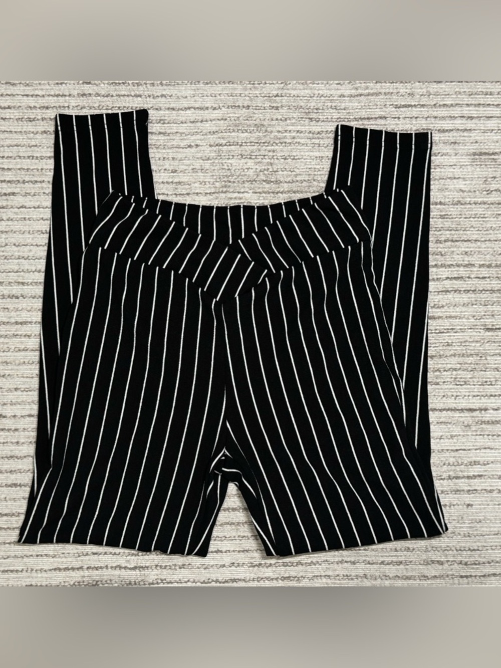 SHEIN Black White Pinstripe Leggings Size L Stretch High Waist Pants